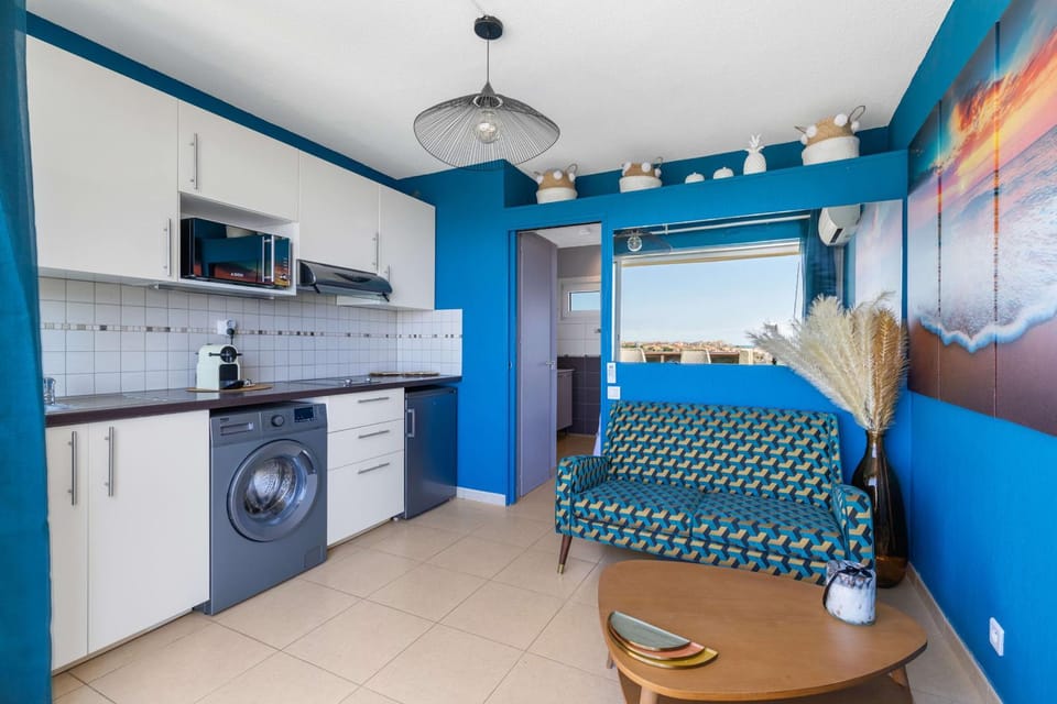 Roof Top Port Nature High-end apartment with large terrace on the walkway Apartment in Agde