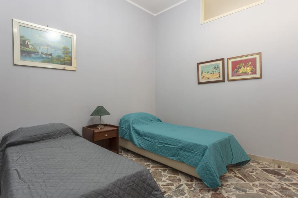 Living room, Bedroom