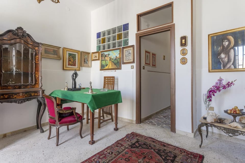 Property building, Living room