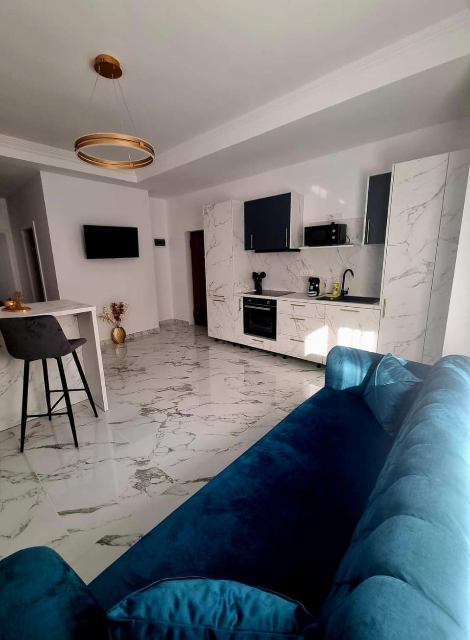 Kitchen or kitchenette, Living room