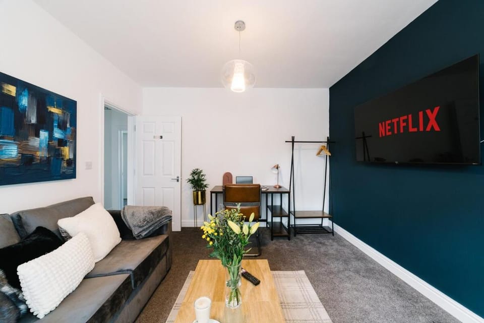 5 Luxe Ensuite Bedrooms Solihull Gem NEC House in Solihull