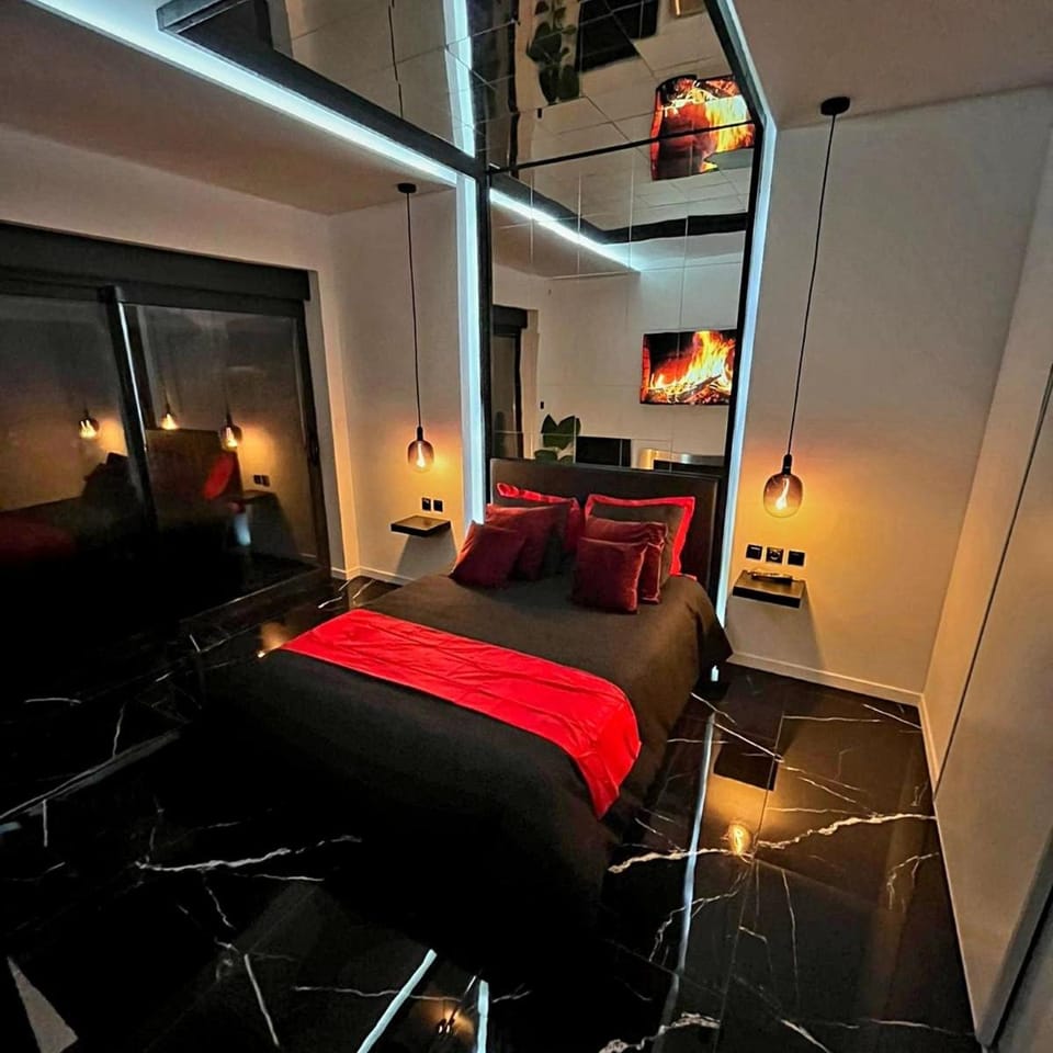 Erotic Room Apartment in Hauts-de-France