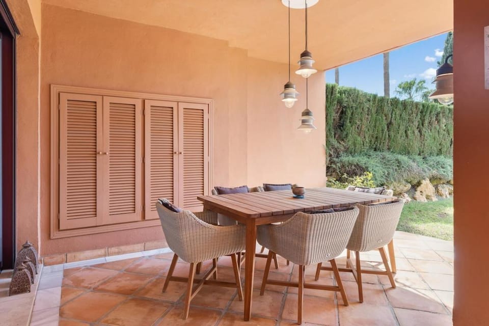 Apartment with a garden near the sea in Gran Bahía de Marbella Apartment in Marbella
