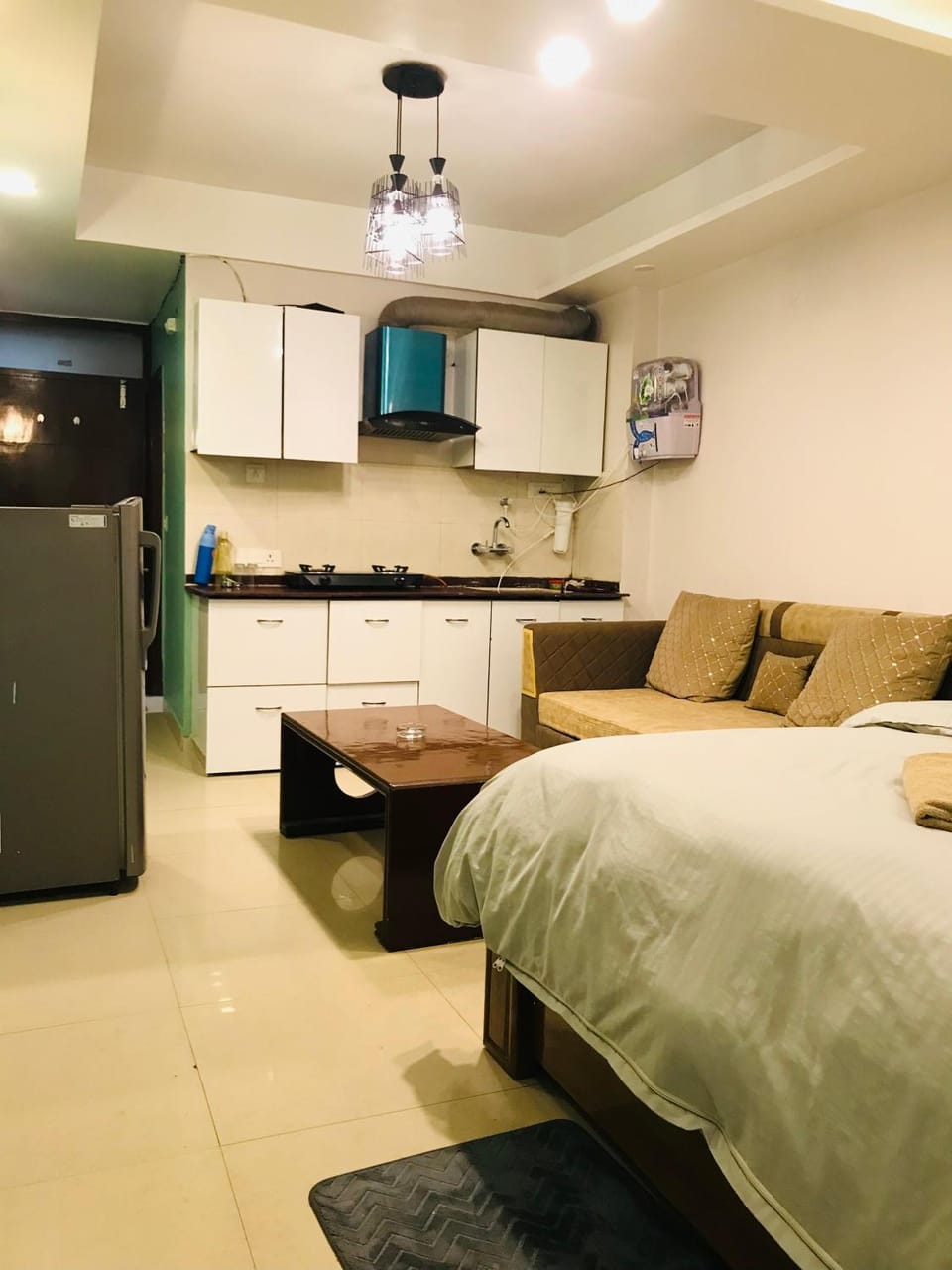 Kitchen or kitchenette, Seating area, Dining area