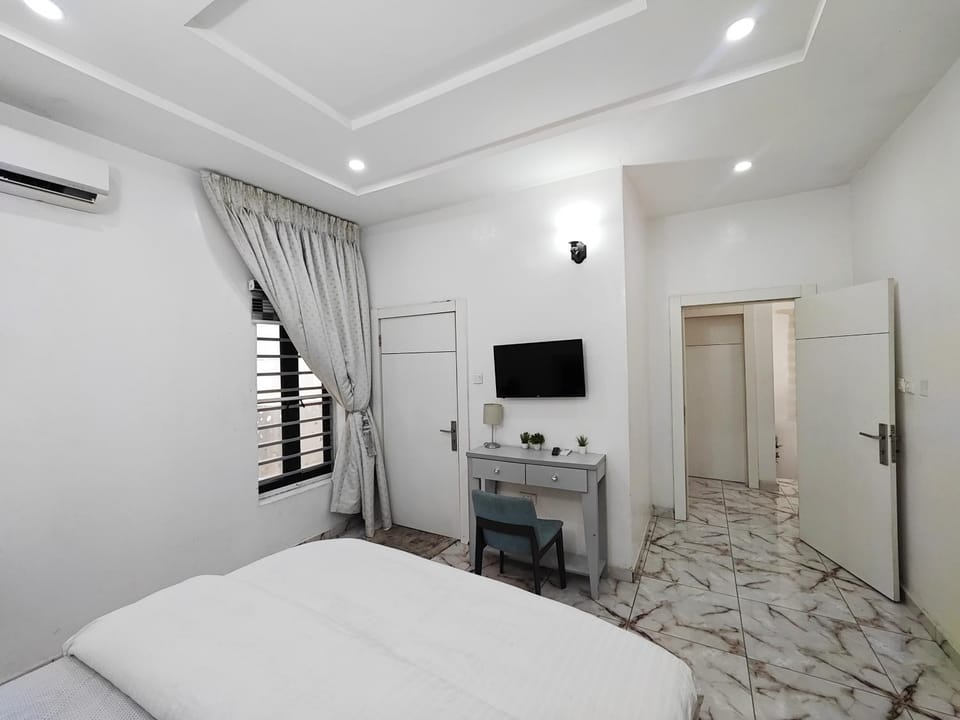 Eko City Apartment - 24hrs Power, Security, Wifi, Netflix, Fully Equipped Kitchen Apartment in Lagos, Nigeria