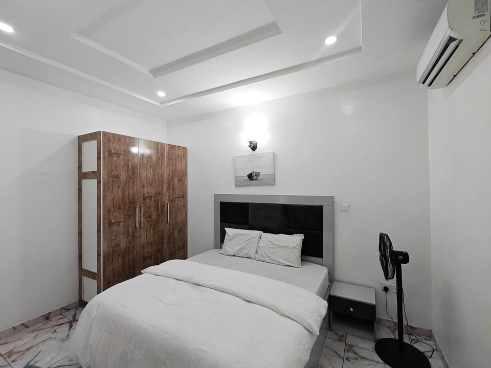 Eko City Apartment - 24hrs Power, Security, Wifi, Netflix, Fully Equipped Kitchen Apartment in Lagos, Nigeria