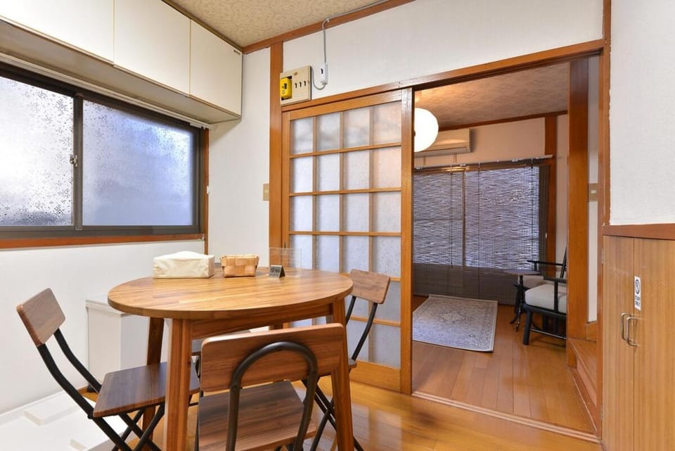 椿 Tubaki Apartment in Shibuya