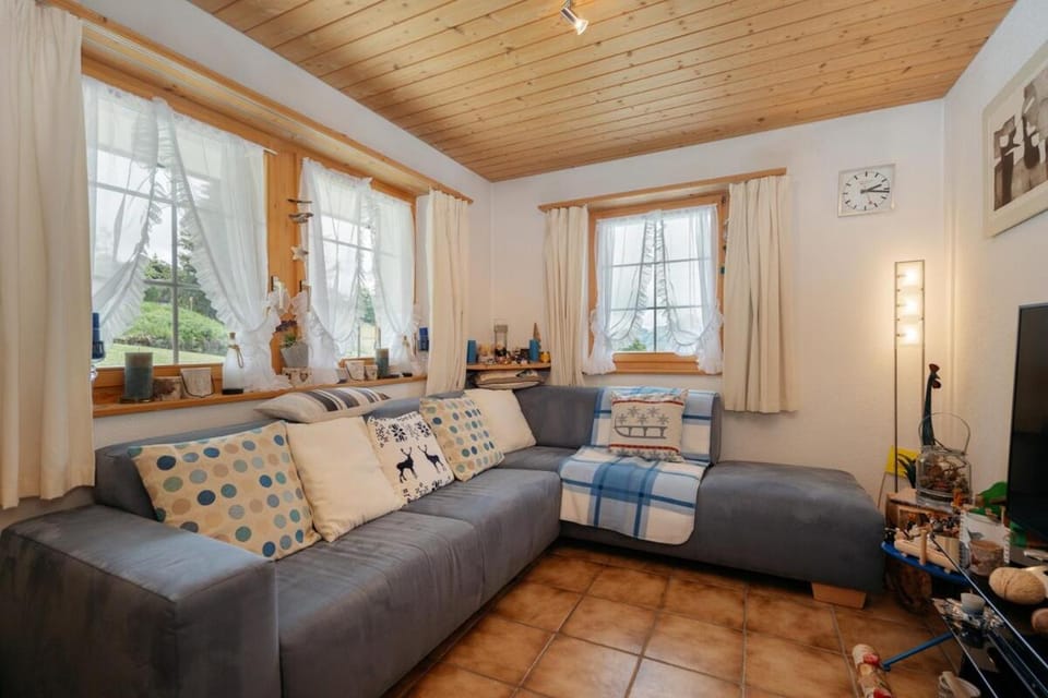 Charming apartment in a Chalet house Apartment in Canton of Bern (Region)
