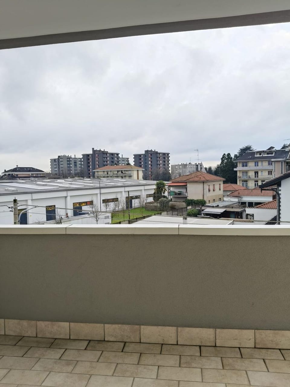 Moderno, Luminoso e Doppi Balconi Apartment in Lombardy