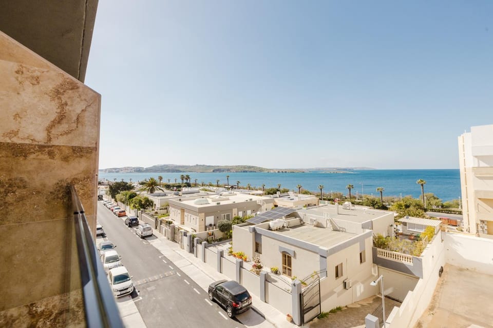 Clover Leaf Apartment B 05 by Homely Malta! Apartment in Saint Paul's Bay