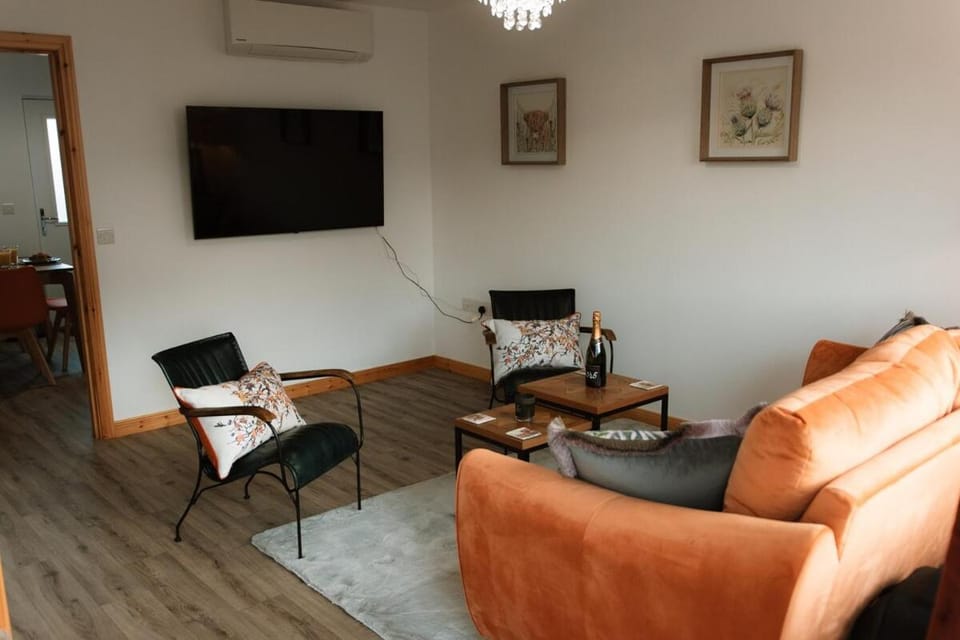 15 Queen Elizabeth Way, Kirkwall House in Scotland