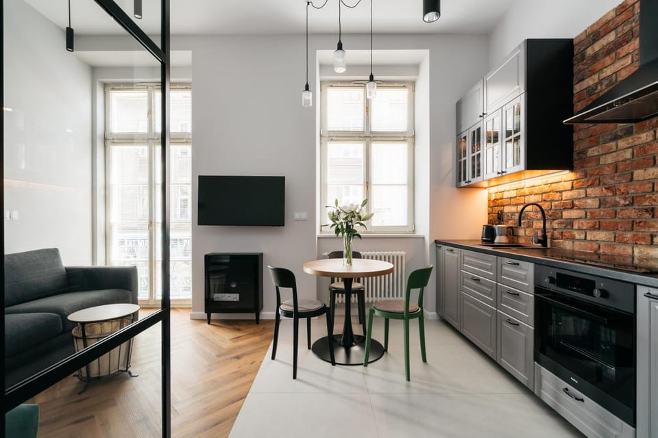 TV and multimedia, Kitchen or kitchenette, Living room, Seating area, Dining area, Evening entertainment, stove