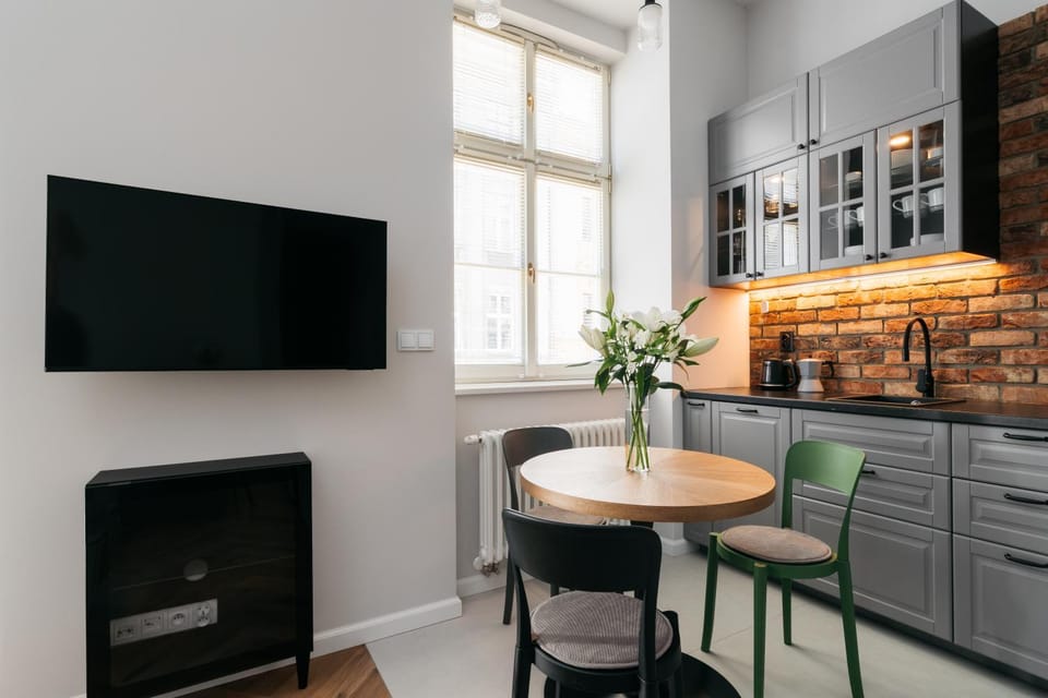 Communal lounge/ TV room, TV and multimedia, Kitchen or kitchenette, Living room, Seating area, Dining area, Evening entertainment