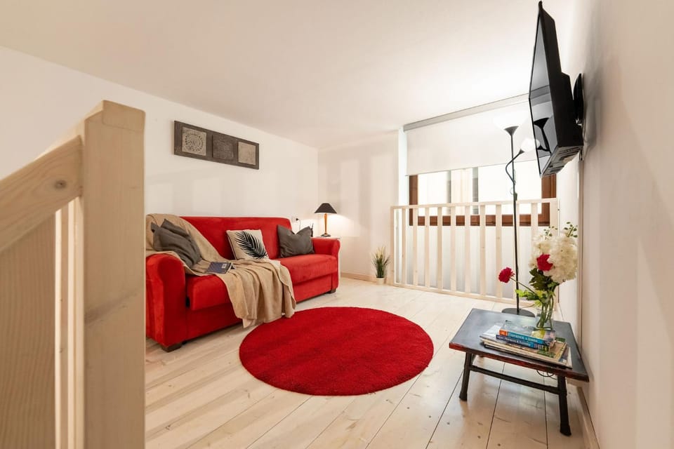 Communal lounge/ TV room, Evening entertainment