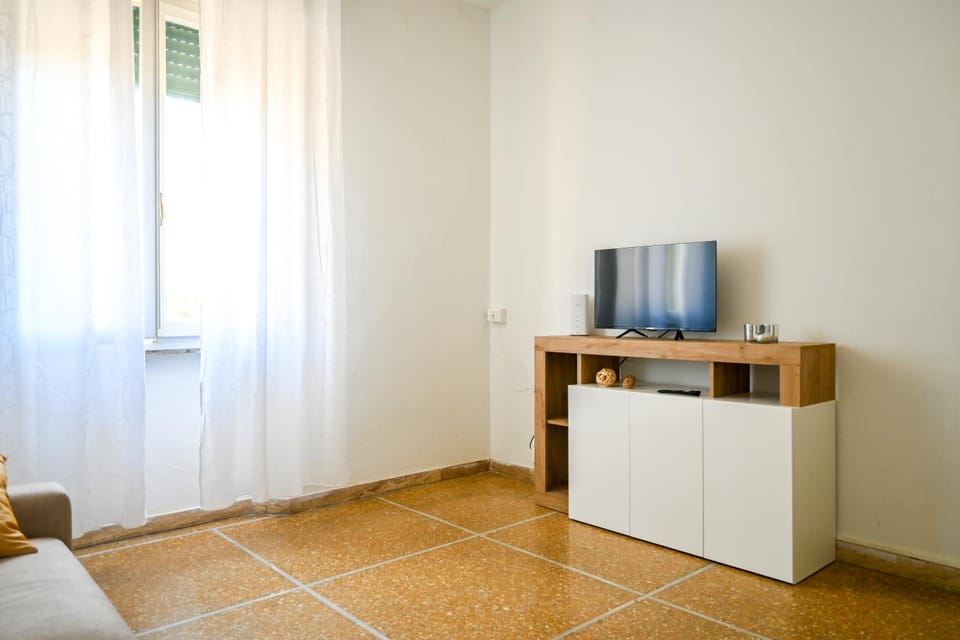 TV and multimedia, Seating area