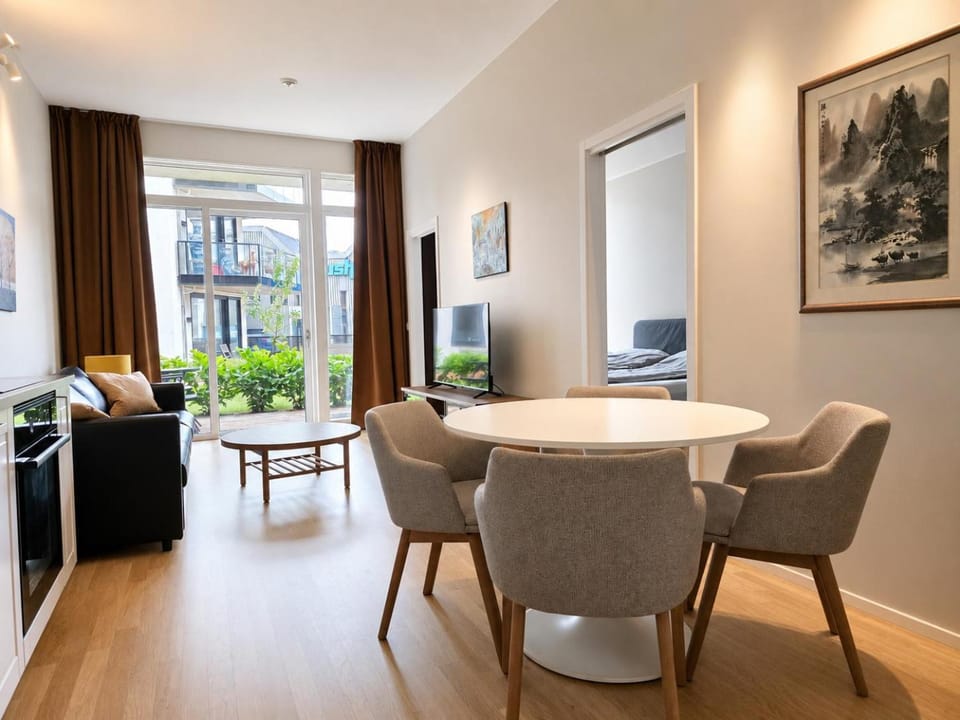 Living room, Dining area