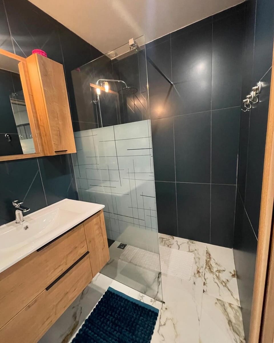 Appartement T2 proche de la gare Apartment in Arles