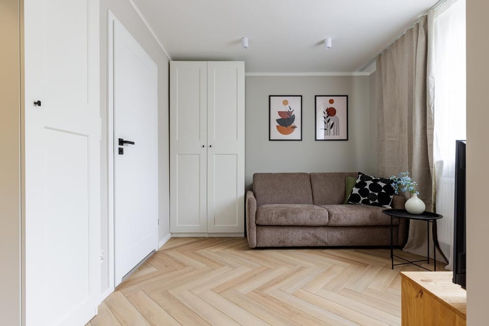 TV and multimedia, Seating area, wardrobe