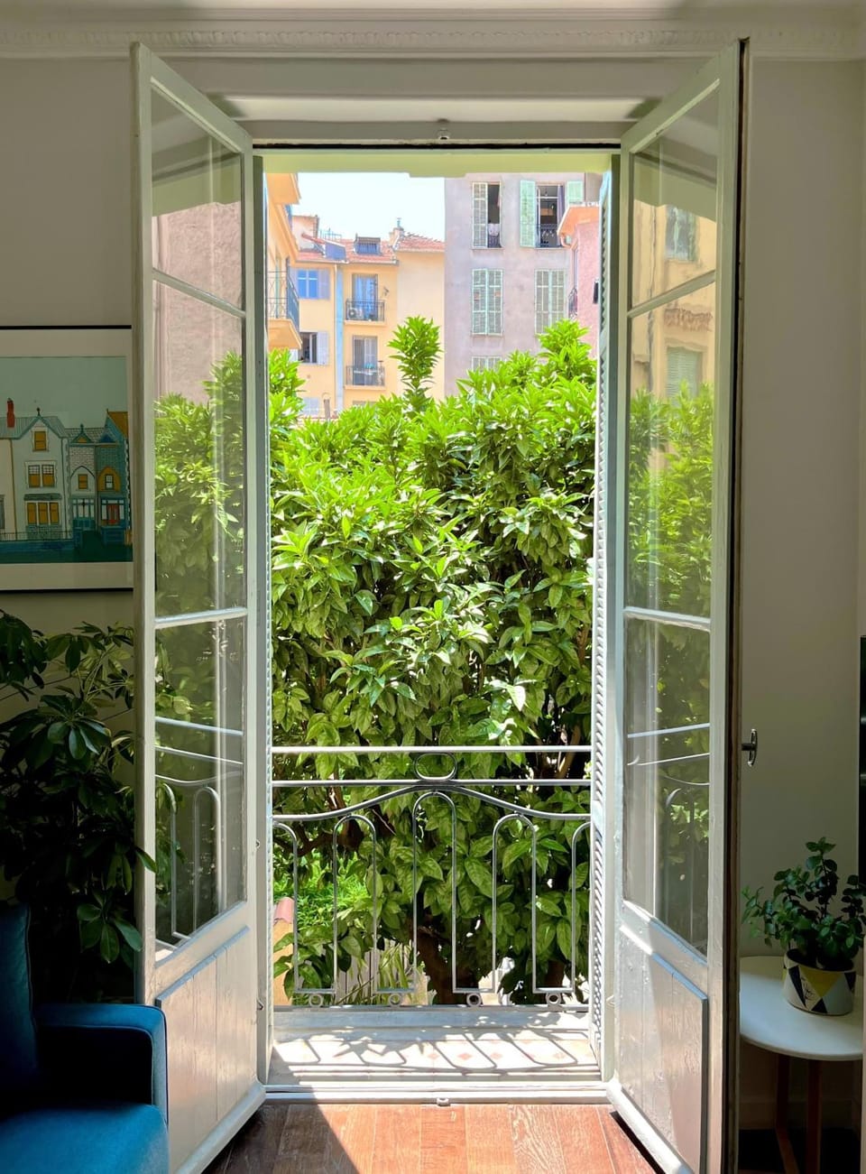 View (from property/room), Balcony/Terrace, Living room
