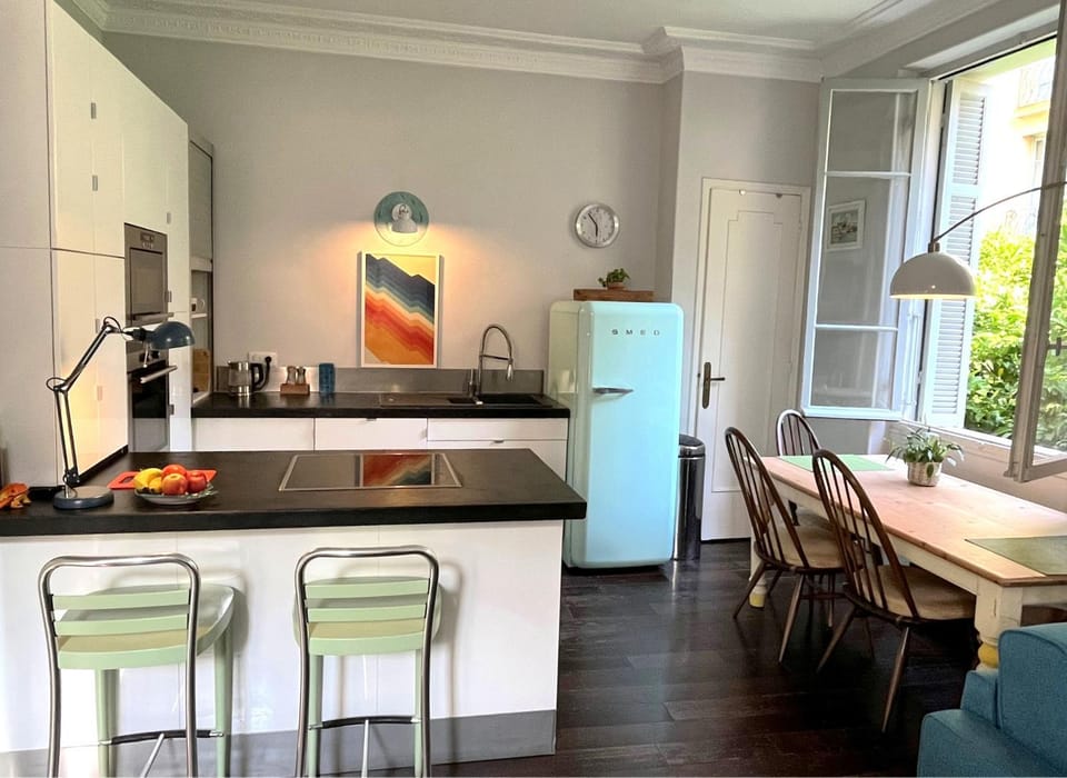 Dining area, dishwasher, oven, stove, kitchen