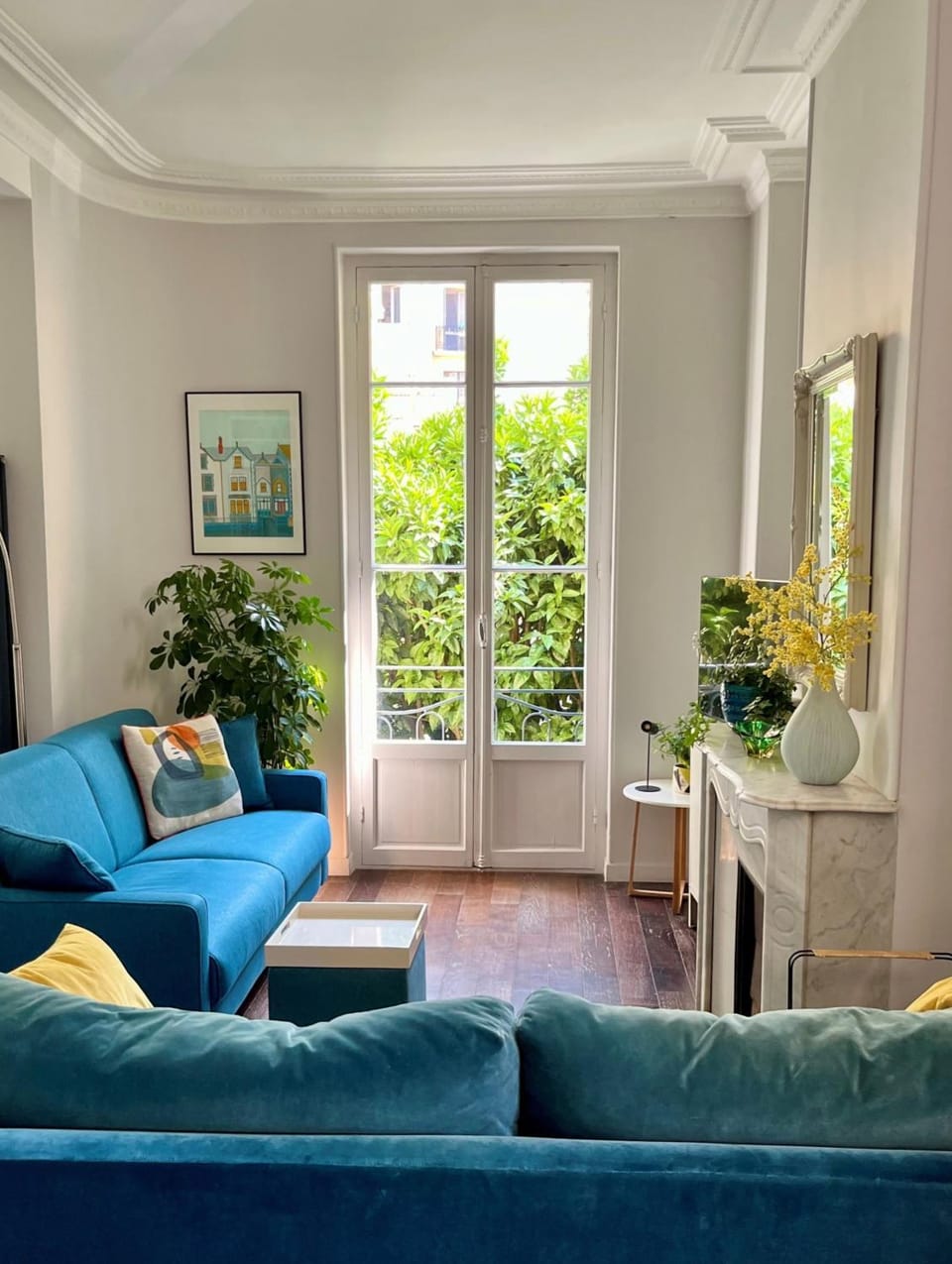 Living room, Garden view