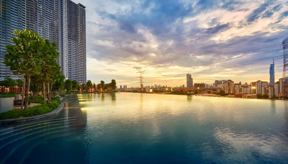 Nearby landmark, Swimming pool