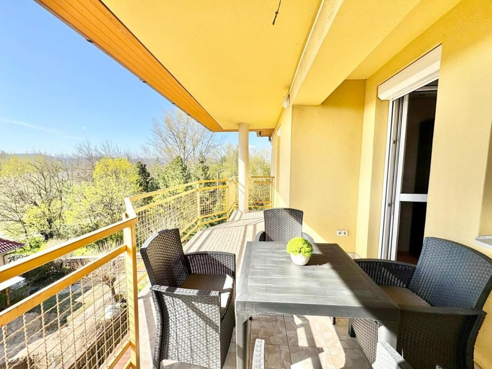 Riverside Residence Free Parking Apartment in Hungary