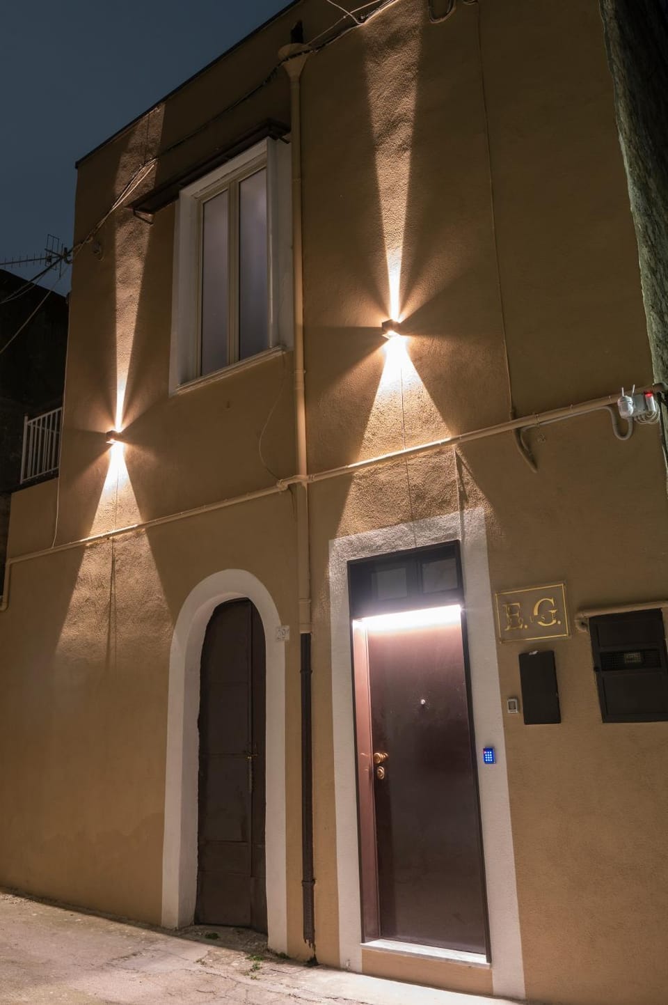 Property building, Facade/entrance