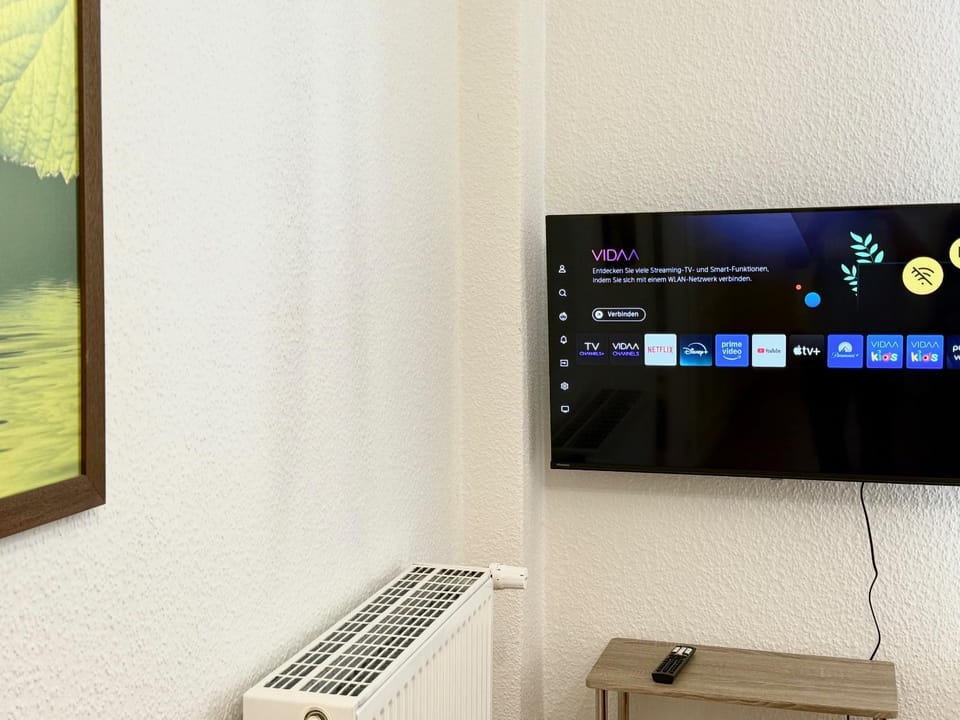Communal lounge/ TV room, TV and multimedia
