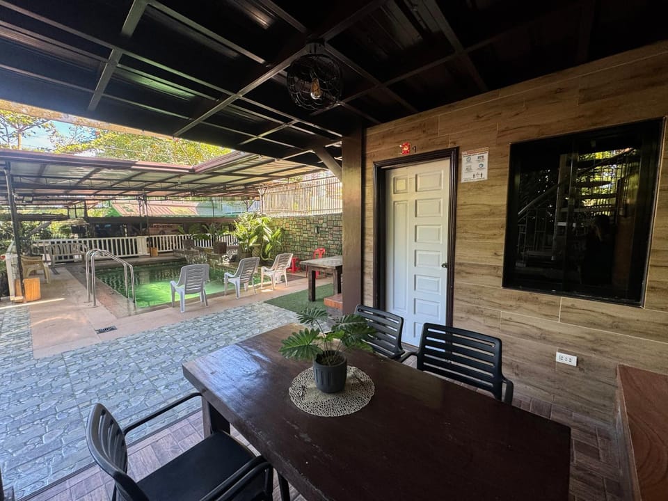 Nazarene Apartelle -R1 Vacation rental in Island Garden City of Samal
