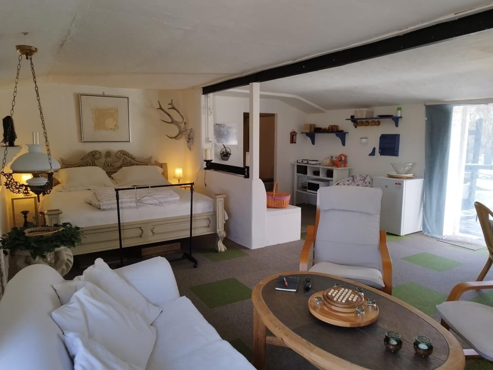 FORFATTERHUSET 2 personer inkl morgenmad og adgang til 6 svømmehaller House in Norre Nebel