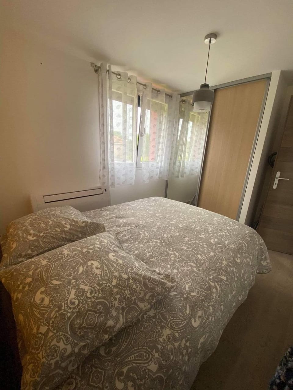 Le petit Chatel House in Grand Est
