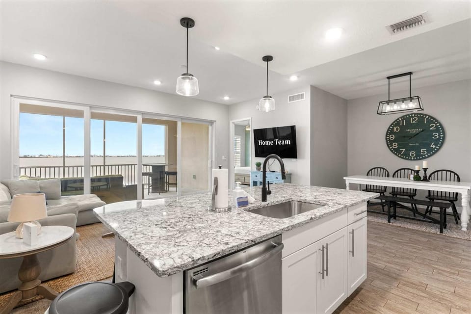 Bradenton Retreat-Pool Stunning Views & More House in Bradenton