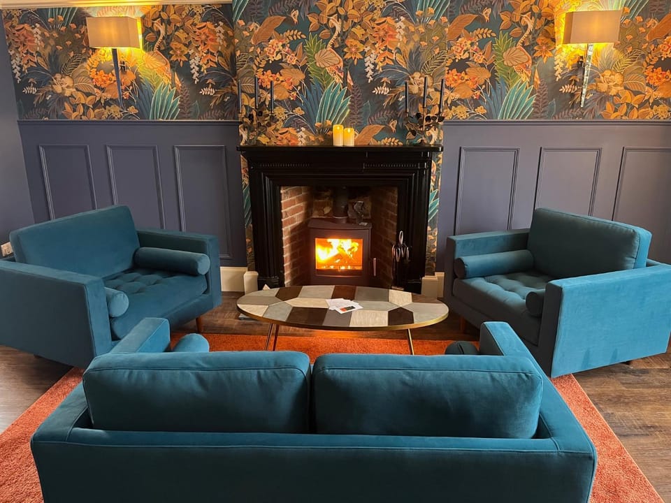 Communal lounge/ TV room