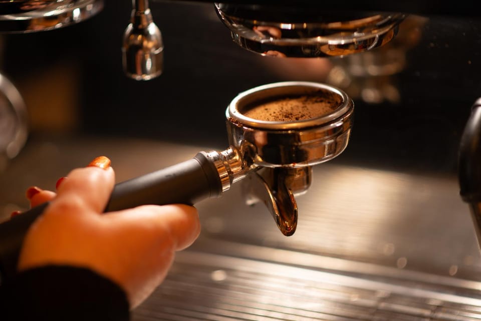 Coffee/tea facilities, Lounge or bar