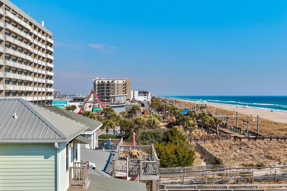 Boardwalk 301 by Carolina Beach Realty Apartment in Carolina Beach