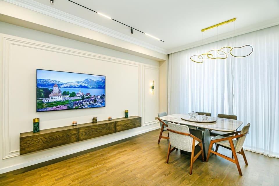 TV and multimedia, Living room, Dining area