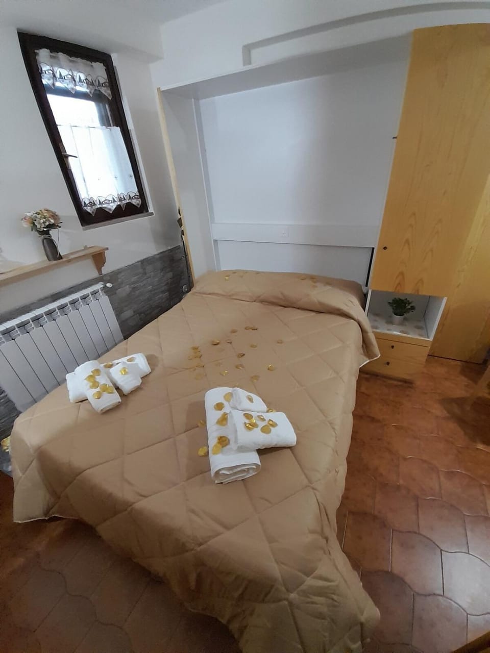 Bed, Photo of the whole room