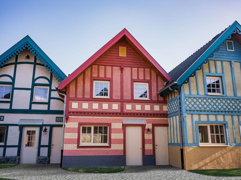 Property building, Day