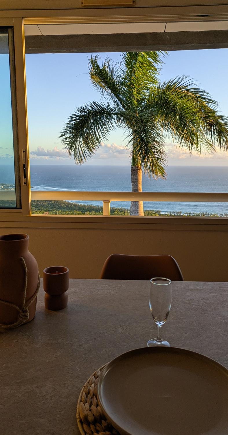 Natural landscape, View (from property/room), Dining area, Sea view