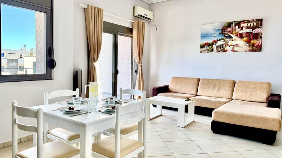 Living room, Seating area, Dining area, air conditioner