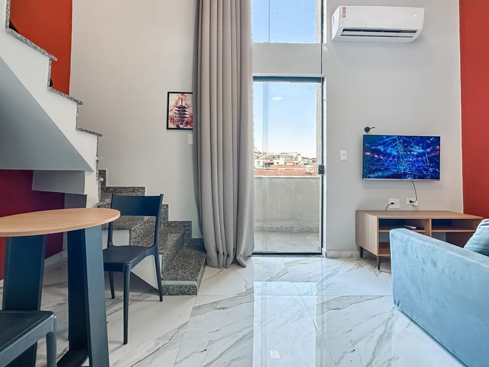 TV and multimedia, Living room, Seating area, Dining area, air conditioner