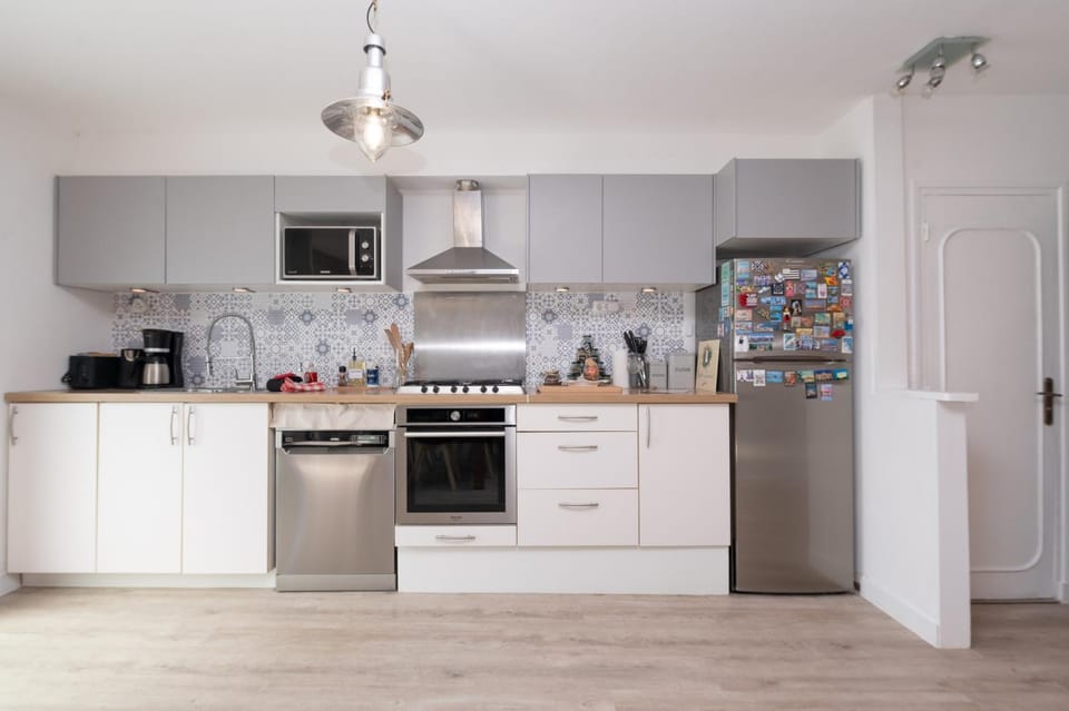 Kitchen or kitchenette, Living room
