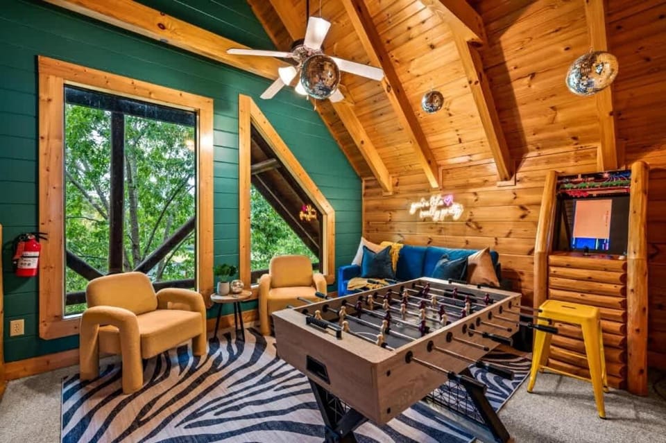 Smoky Haven Retreat by Beyond Expectations House in Pigeon Forge