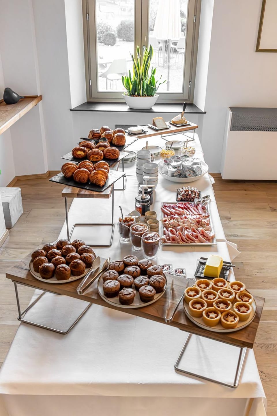 Breakfast, Buffet breakfast