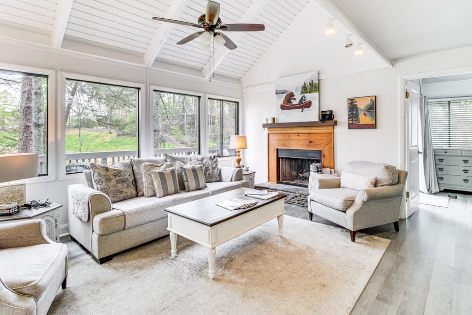 Lake & Golf Course Views: Big Canoe Home w/ Deck! House in Georgia