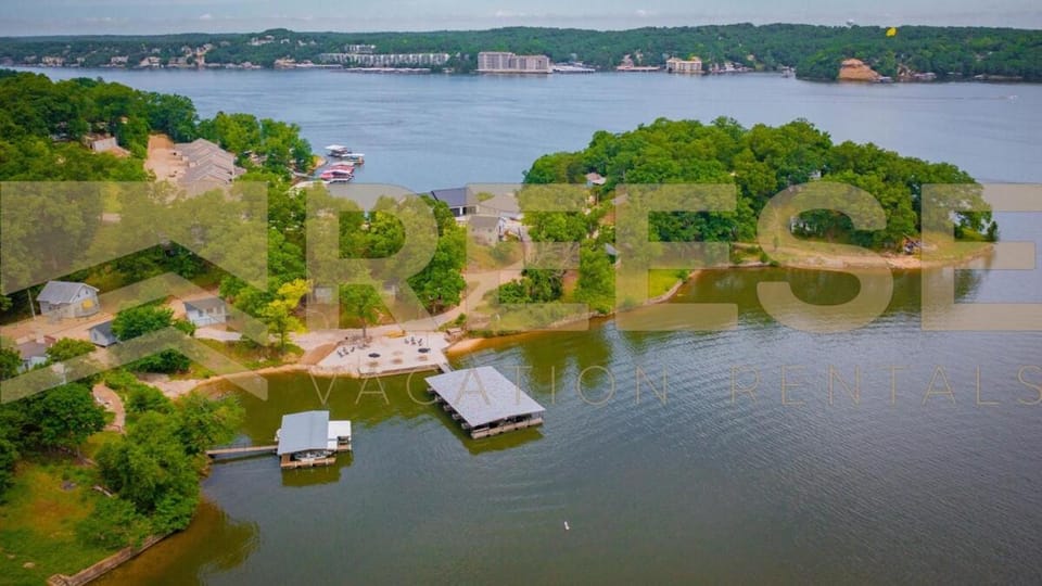 Beach Cabin #5 Cabin in Lake of the Ozarks