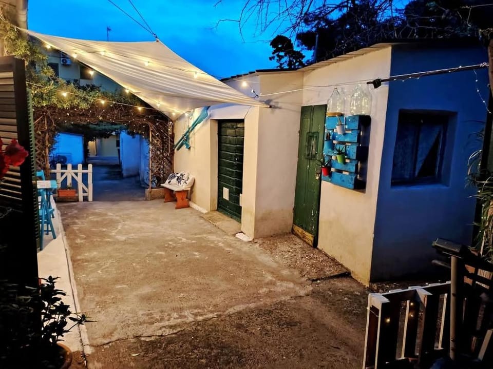 Inner courtyard view