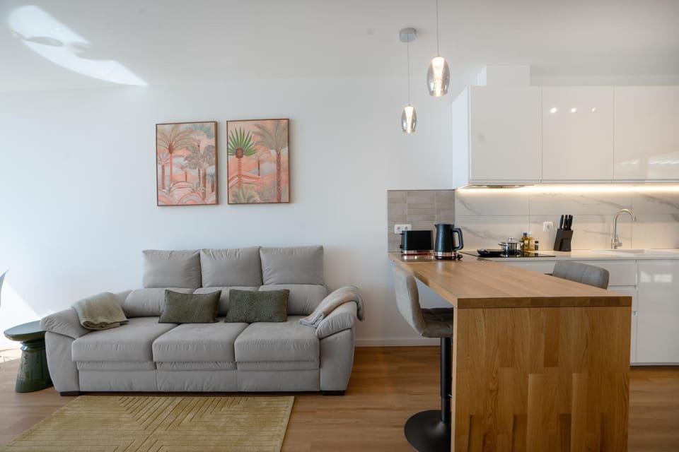 Living room, Seating area, stove, toaster