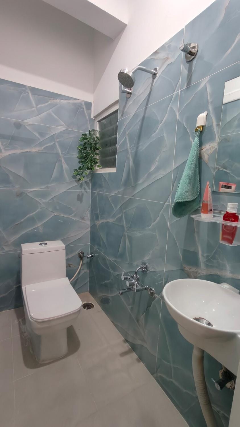 Canvas & Comfort 1BHK in E-City Apartment in Bengaluru